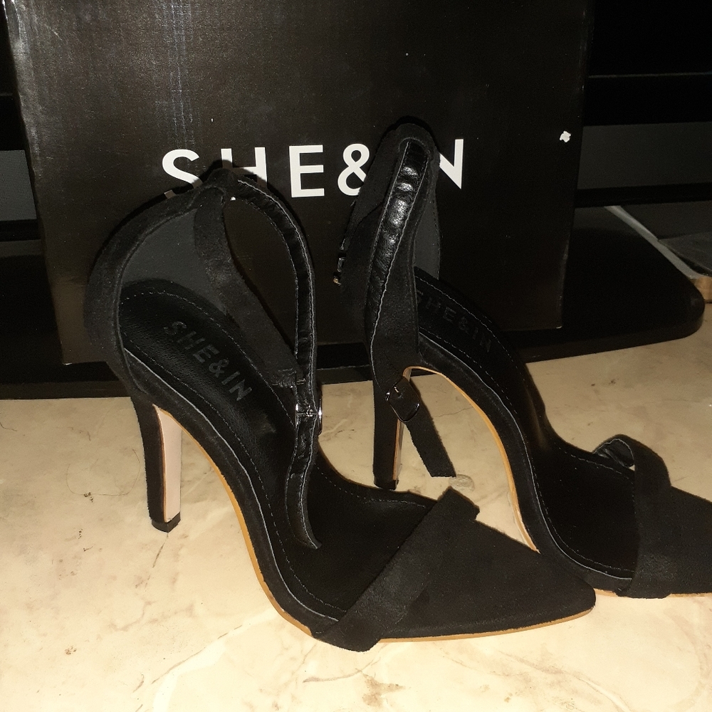 Shien black heels